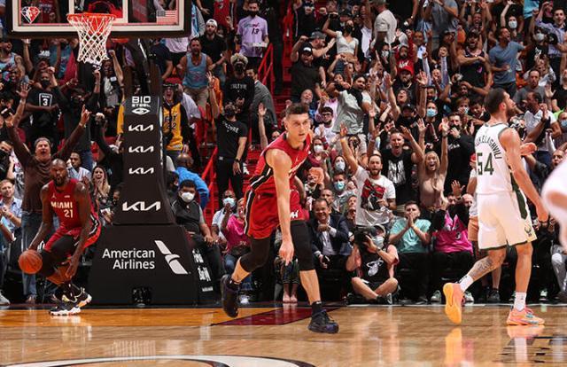 华体会体育服务-完美助推剂！洛里令全队高潮 热火正重新变得强硬