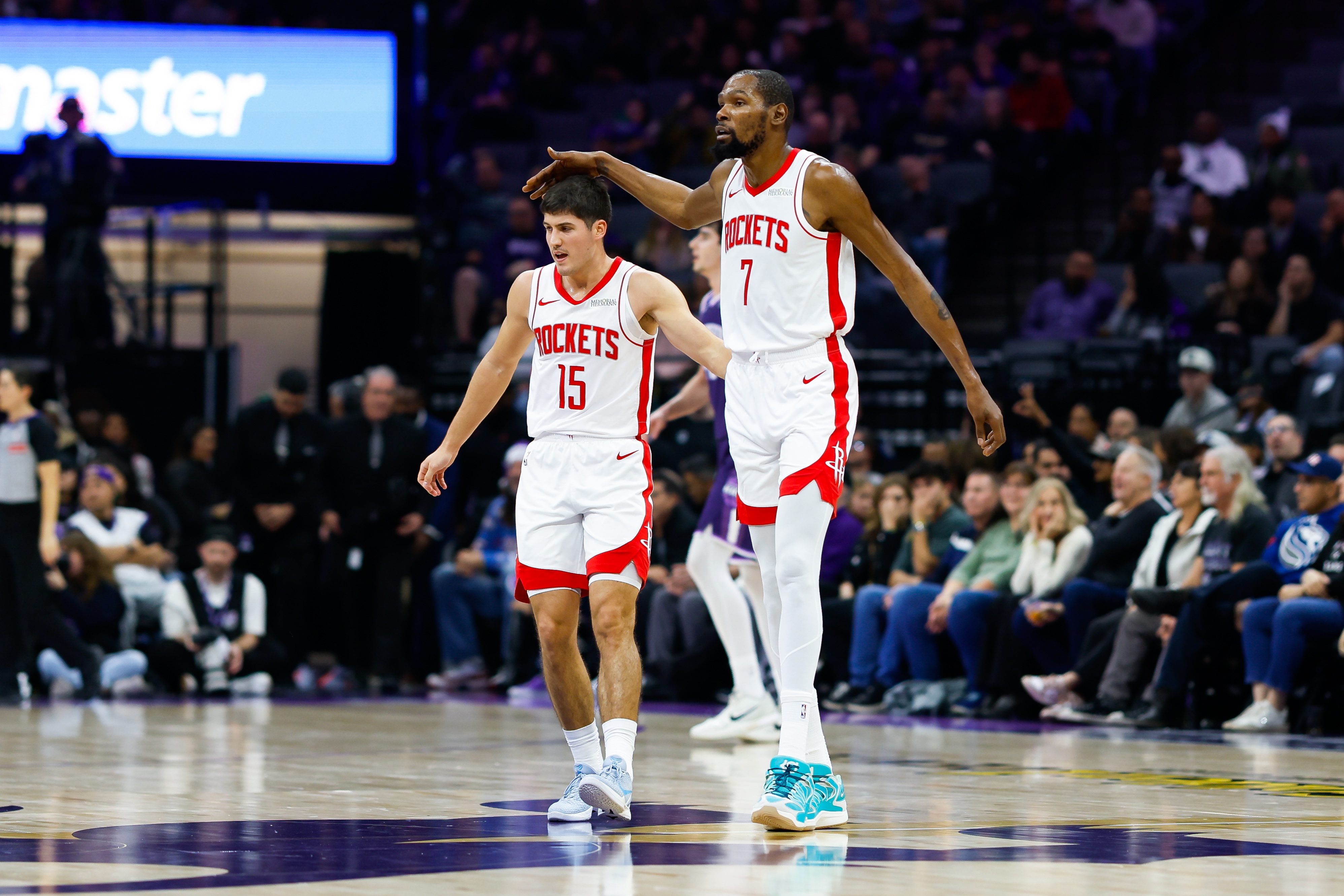 华体会.com-KD日常夸奖谢泼德：他能突能投&amp;防守积极 为其他人打开了空间